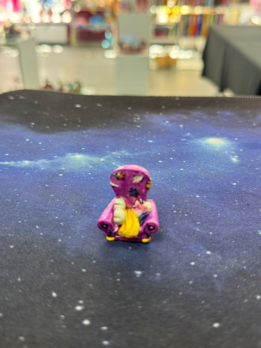 Diddl weiß auf Couch Sammelfigur