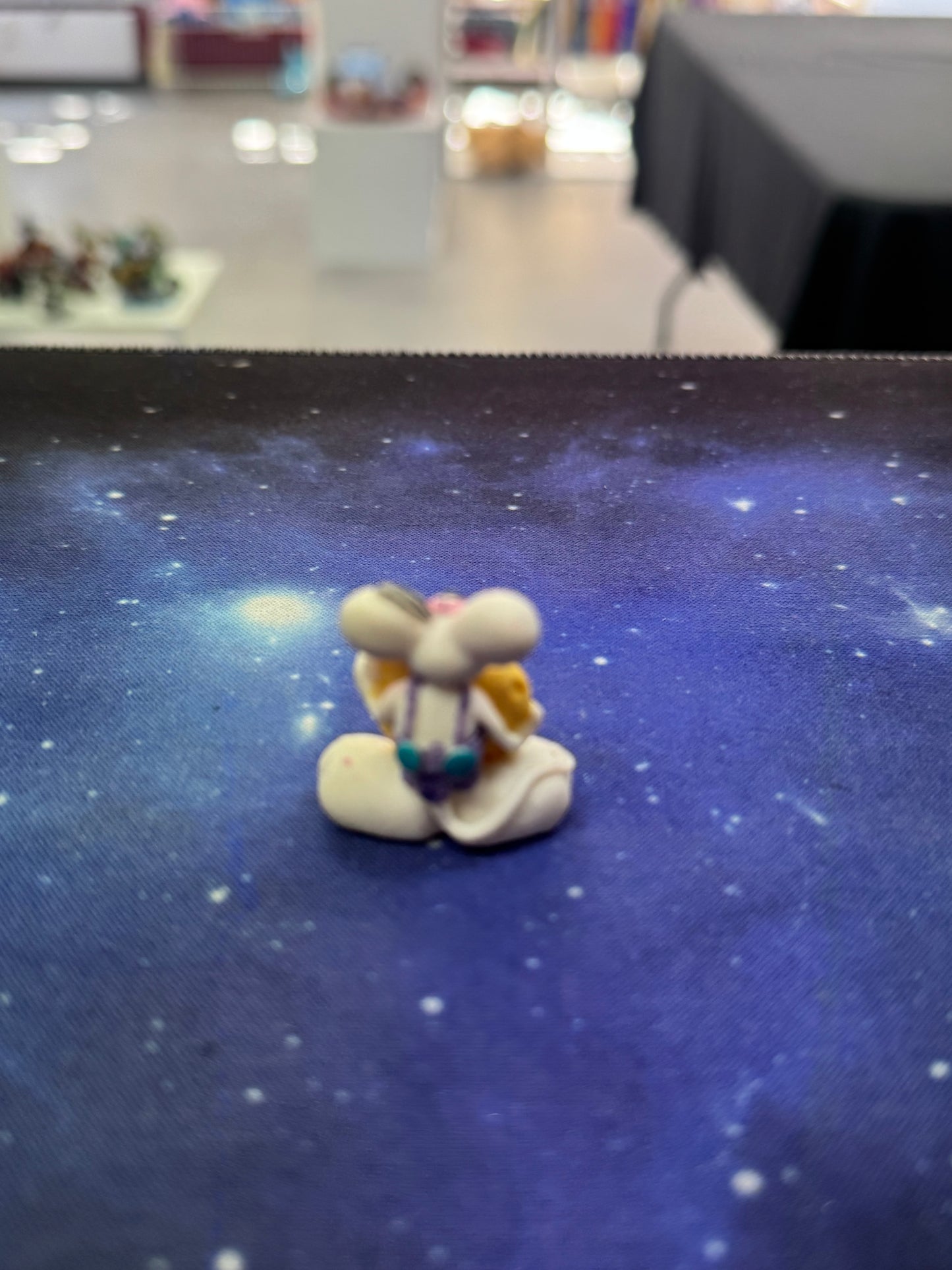 Diddl weiß mit gelbem Herz Sammelfigur