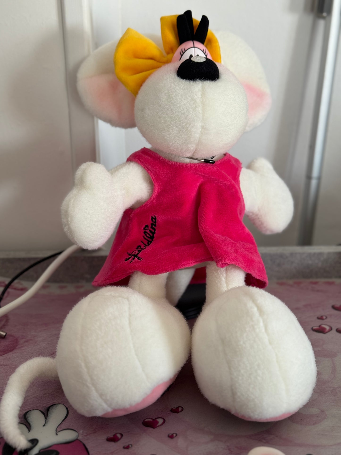 Diddlina Handpuppe Weiß Pinkes Kleid