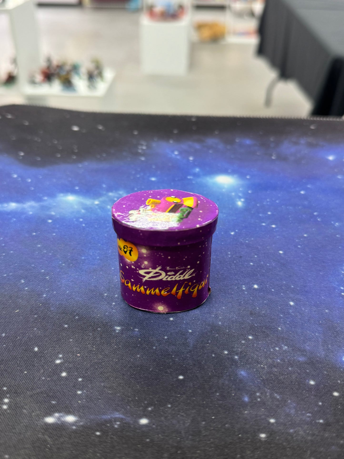 Diddl auf dem Ball Sammelfigur