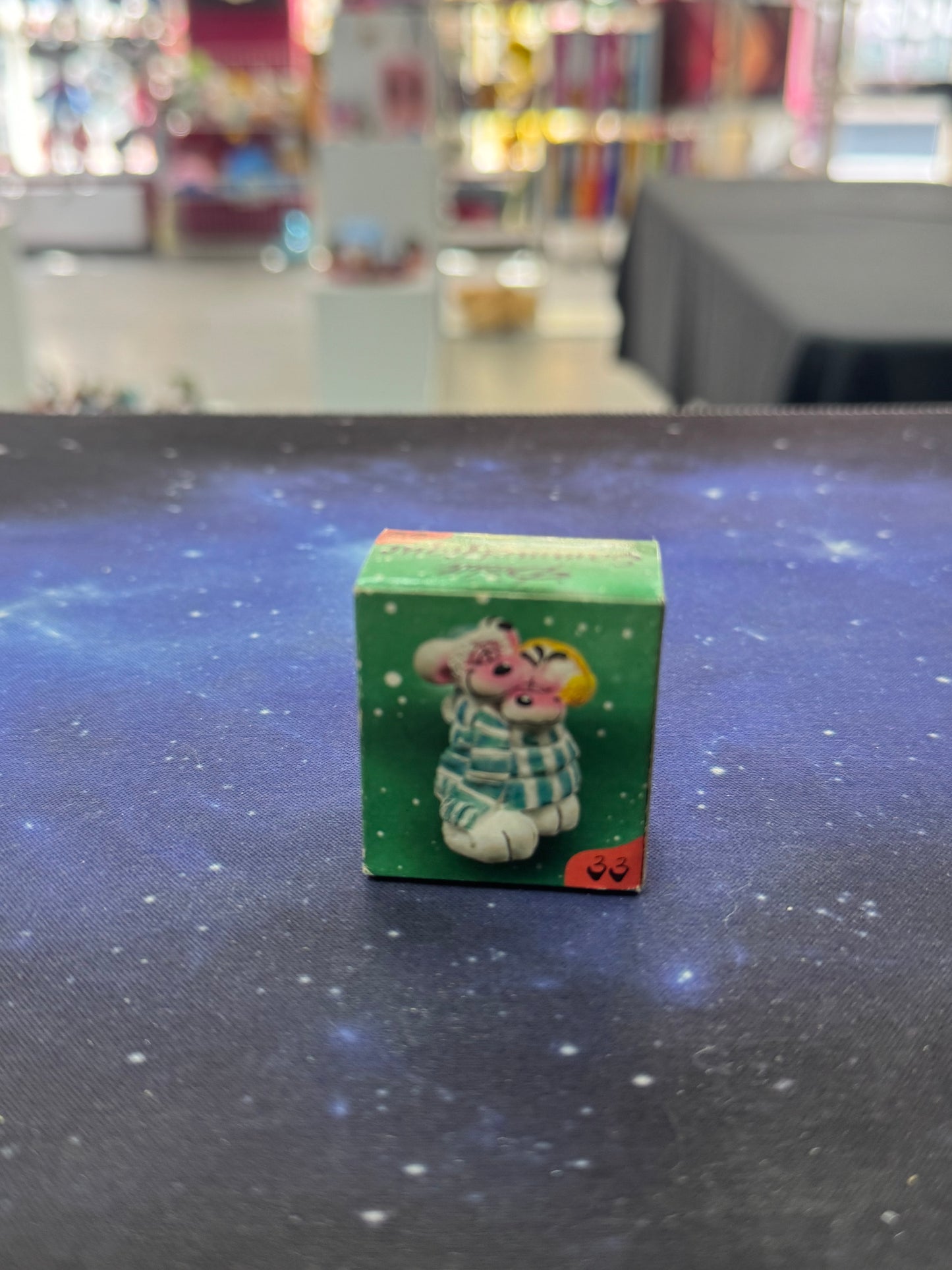 Diddl weiß mit Partner im Schal umwickelt Winter Sammelfigur