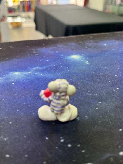 Diddl weiß mit rotem Herz winter Sammelfigur