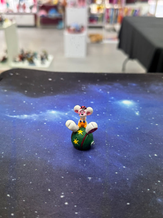 Diddl auf dem Ball Sammelfigur