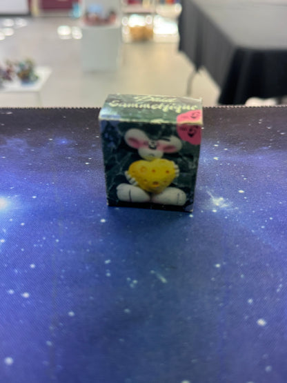 Diddl weiß mit gelbem Herz Sammelfigur