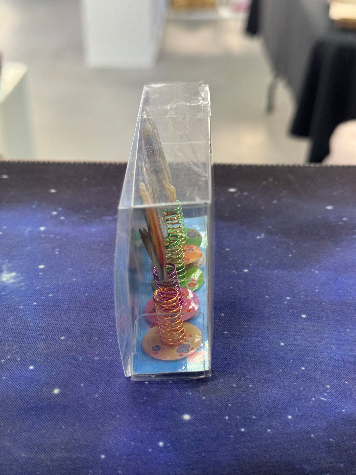 Sticker Aufsteller Box
