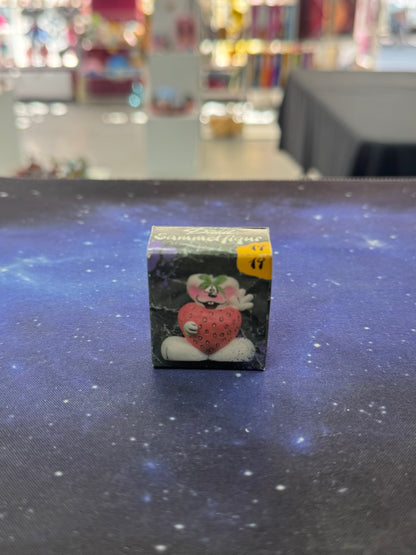 Diddl weiß mit rotem Herz Sammelfigur