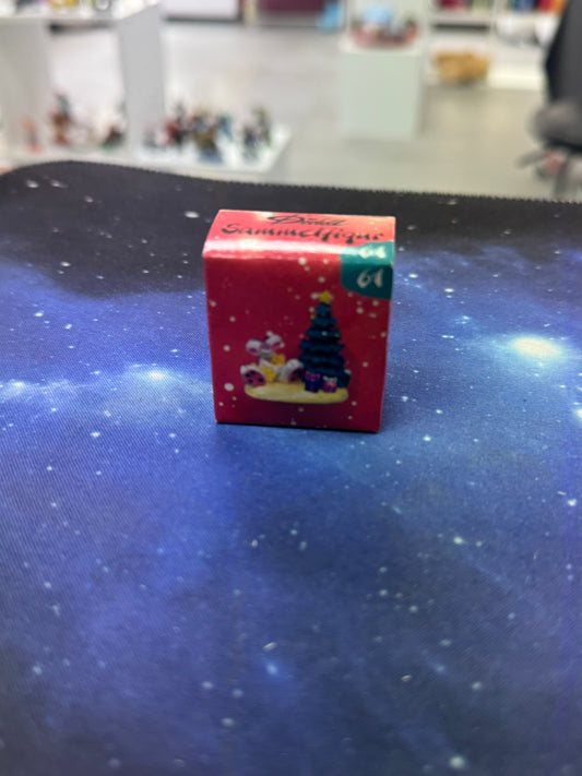 Diddl weiß mit Weihnachtsbaum Sammelfigur