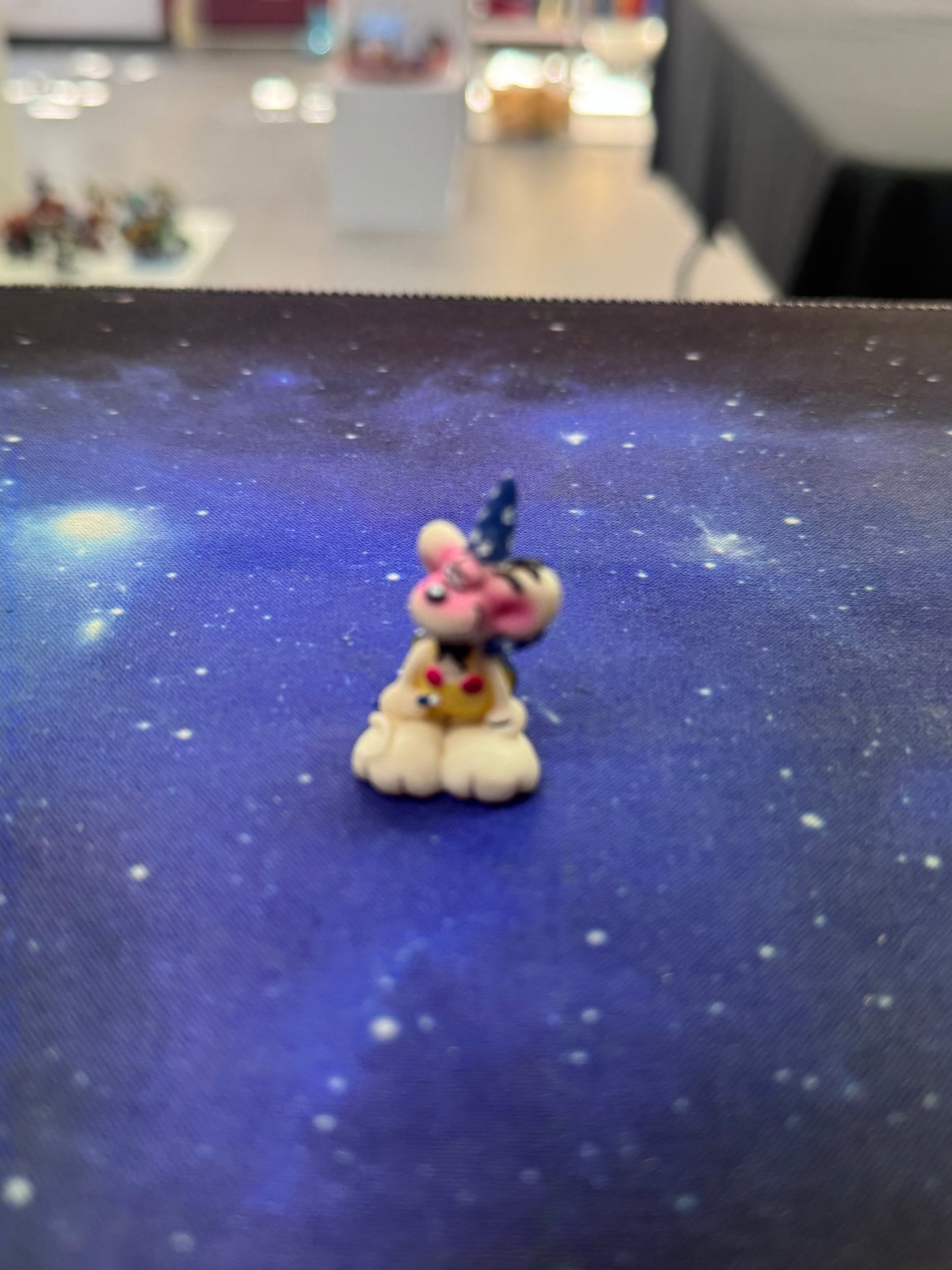 Diddl weiß mit gelber Latzhose Sammelfigur